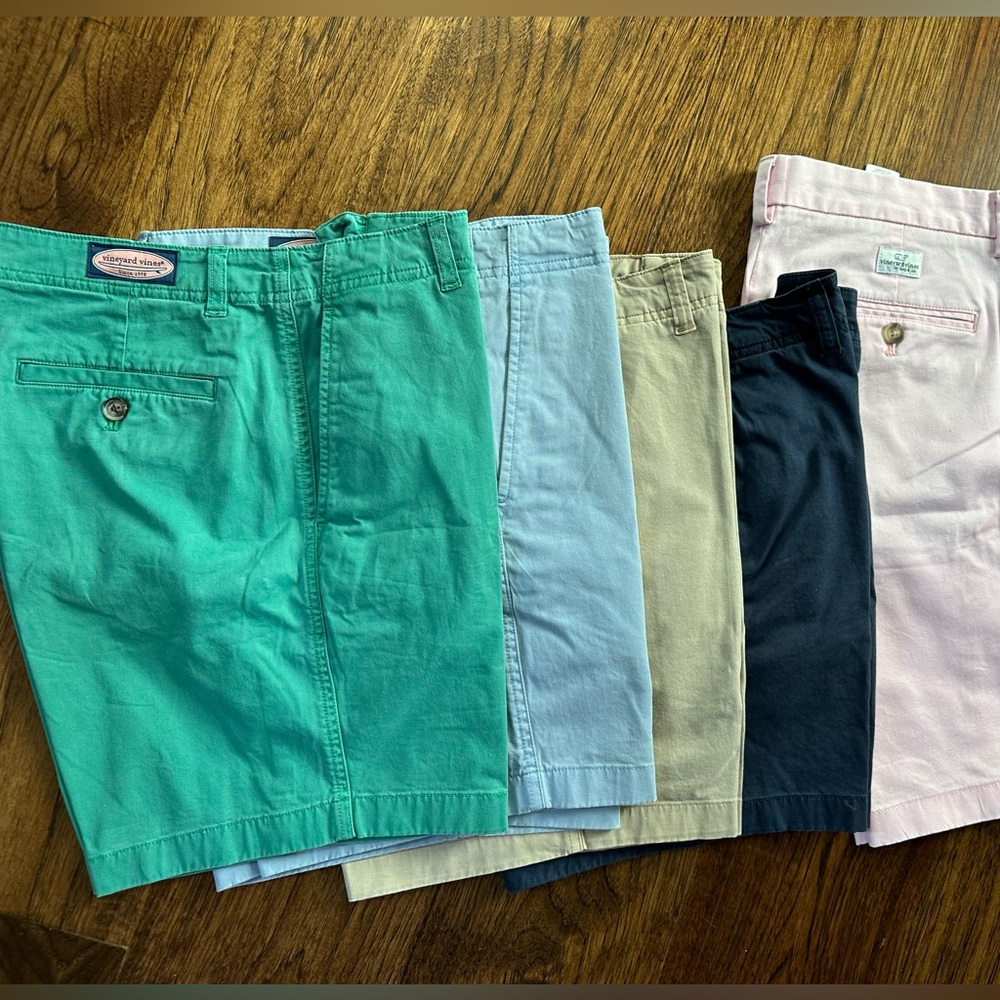 Vineyard Vines men’s cotton shorts.